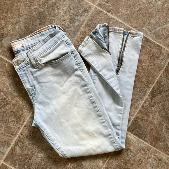 Levi’s petite skinny jeans - Picture 1 of 4